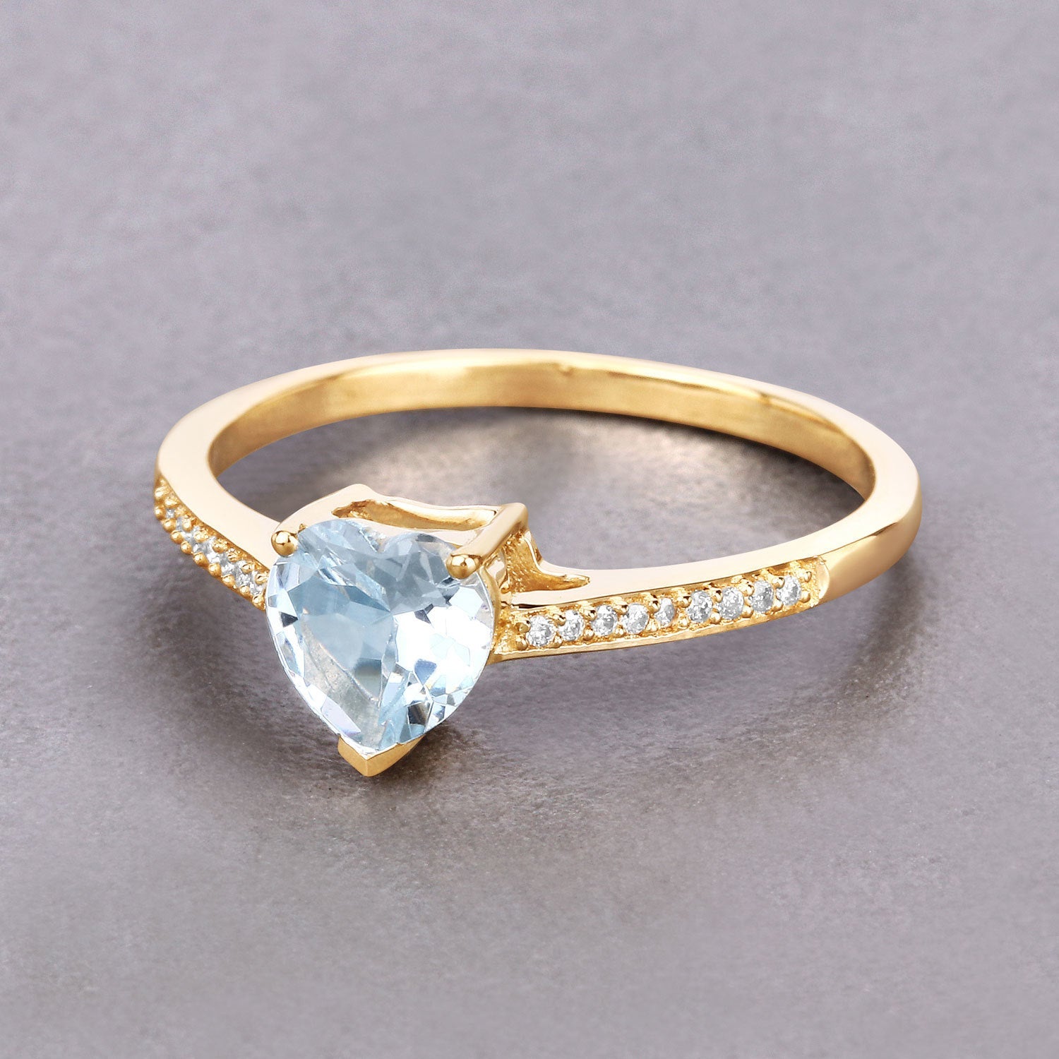 0.65 Carat Genuine Aquamarine and White Diamond 14K Yellow Gold Ring