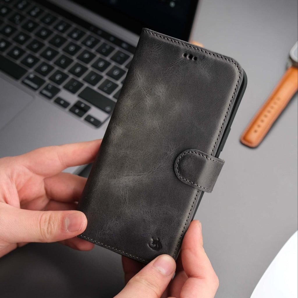 Casper Leather iPhone 15 Plus Wallet Case | Detachable MagSafe Compatible RFID Protection