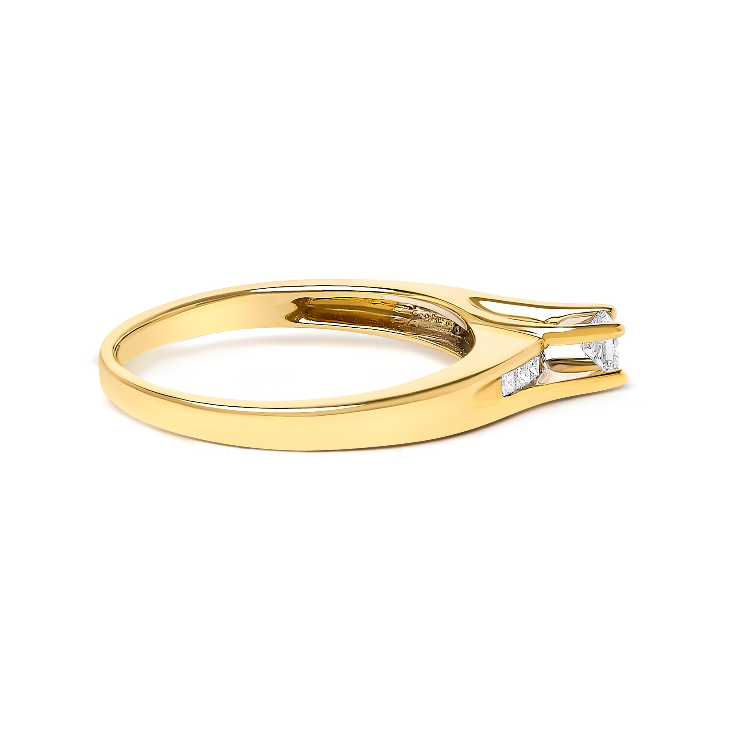 14K Yellow Gold 1/4 Cttw Princess Cut Diamond Engagement Ring