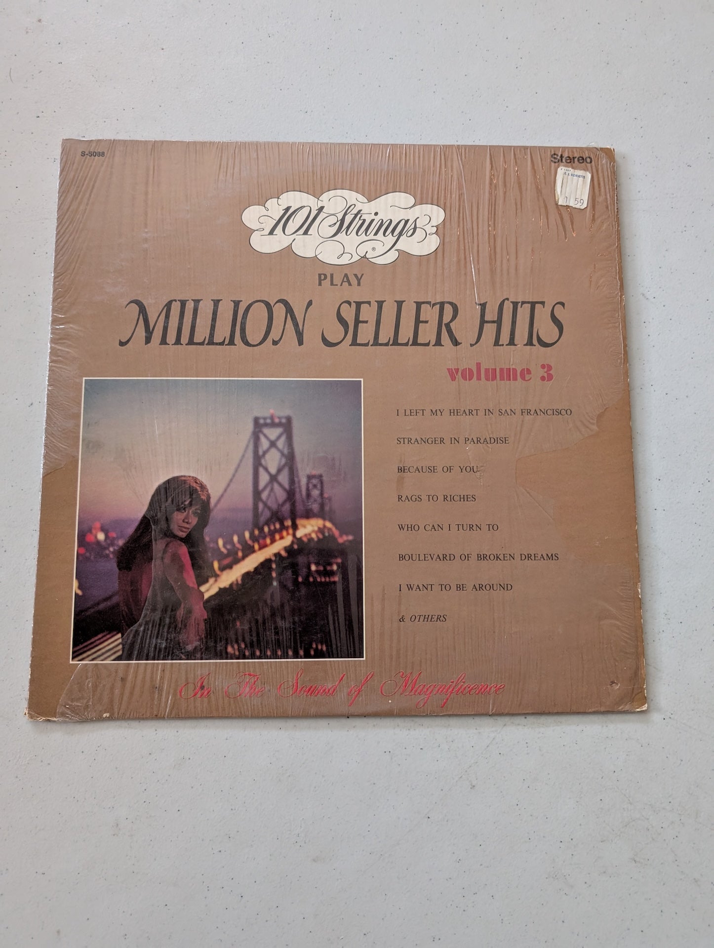 101 Strings Play Million Seller Hits, Vol. 3 instrumental versions of popular songs  I Left My Heart in San Francisco and Stranger in Paradise (Vintage Vinyl Record LP Album)