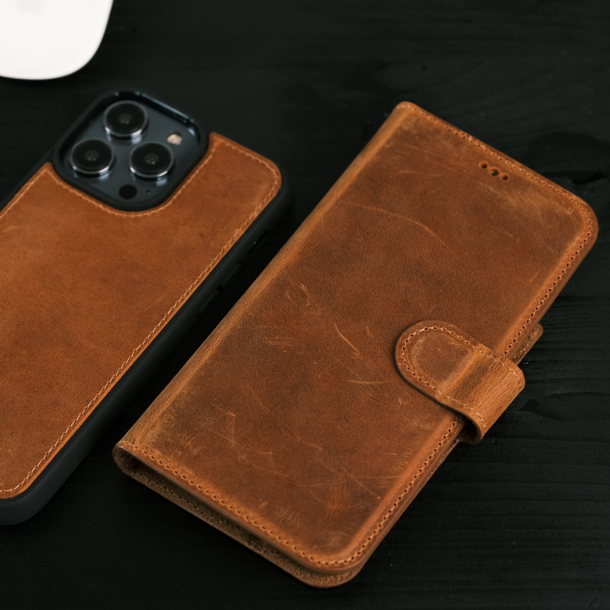 Casper Leather iPhone 15 Series Wallet Case