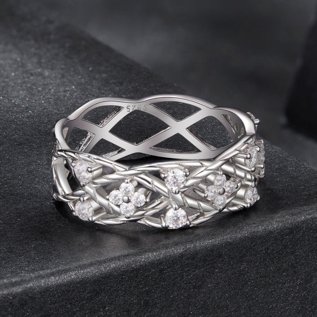 925 Sterling Silver 0.14 Carat Moissanite Ring in Size 8 for Women